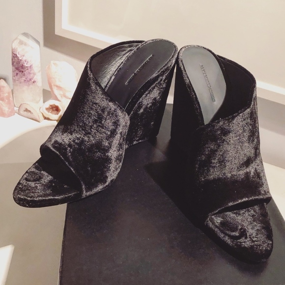 ALEXANDER WANG Crushed Velvet Black Mules Wedges - Picture 2 of 8